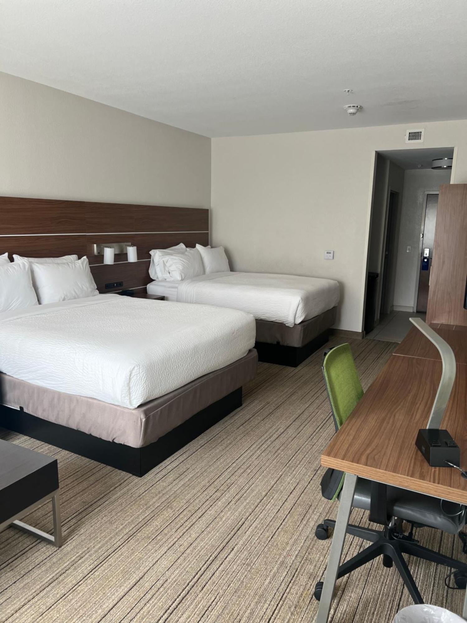 Holiday Inn Express & Suites Mobile - University Area By Ihg Exterior foto